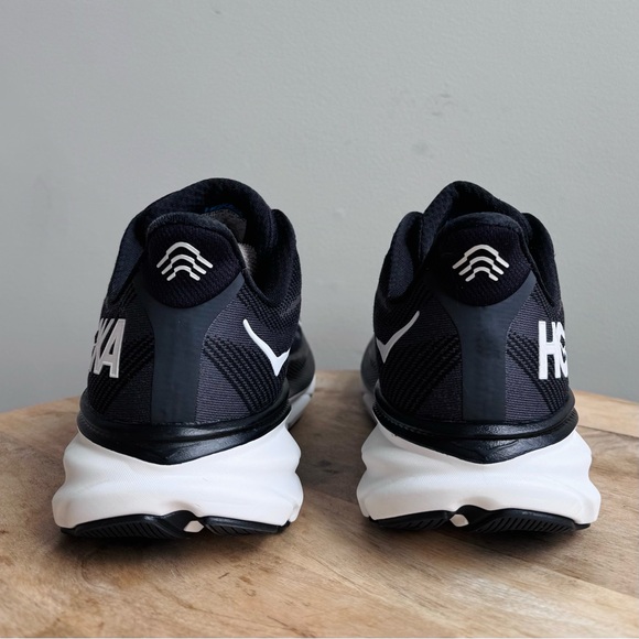Hoka One Shoes Men 9.5D Clifton 9 Black White Running Shoes Walking Comfort - Picture 6 of 15